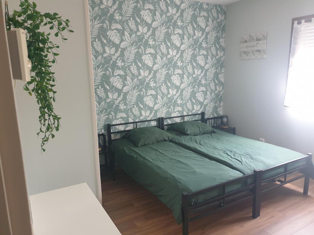 Le Refuge Apartamento Lurcy-Lévis Exterior foto